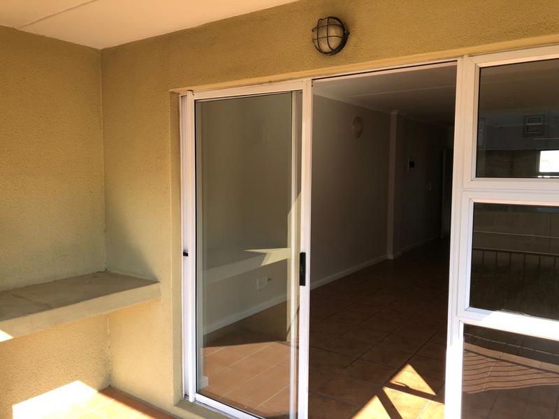 To Let 2 Bedroom Property for Rent in Vredekloof East Western Cape